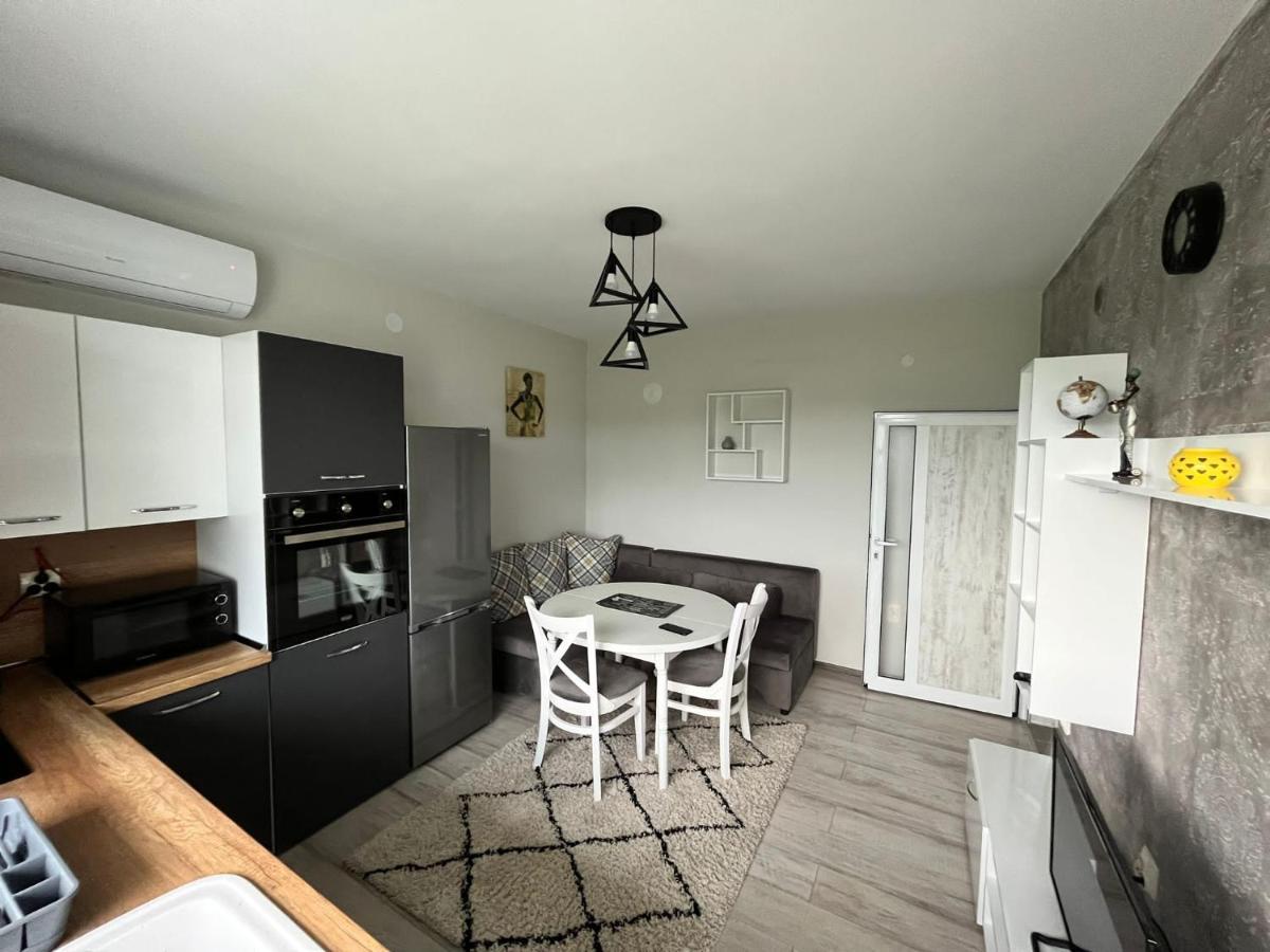 וליקו טורנובו Apartment Enina מראה חיצוני תמונה