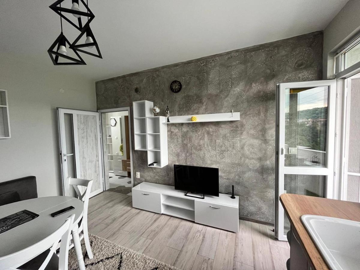 וליקו טורנובו Apartment Enina מראה חיצוני תמונה